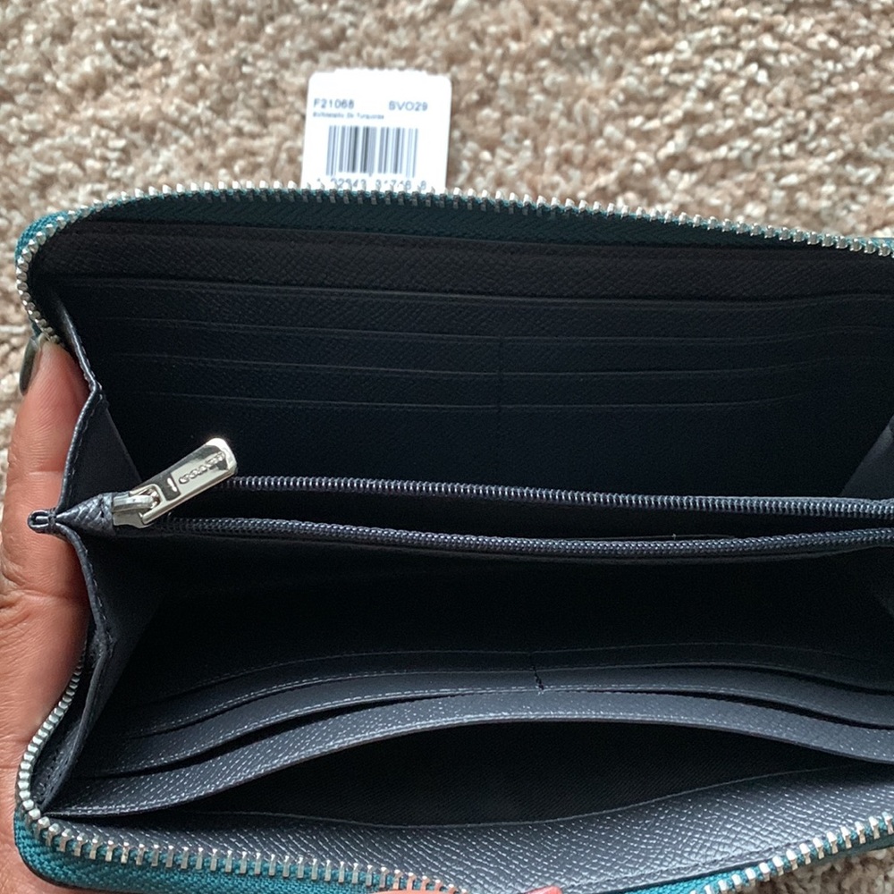 Coach Wallet - Picture 4 of 7